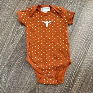 Texas Longhorns Orange Heart Patterned Kids One Piece Size 12 months